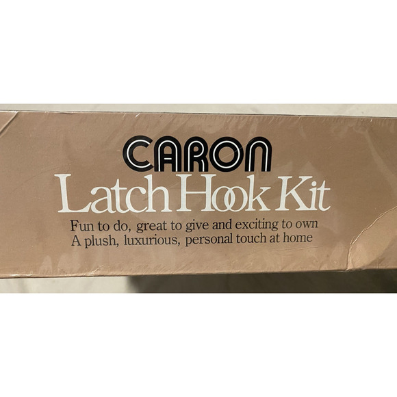 Vtg NIB Christmas Caron Latch Hook Kit 3096 Ho Ho Santa Wall Hanging 17in x 30in - Picture 4 of 9